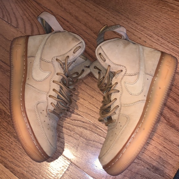 Nike Sneakers - Picture 6 of 6